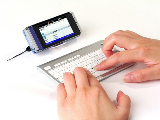 I-O Data Mini-Bluetooth: Handy-Keyboard: förderland
